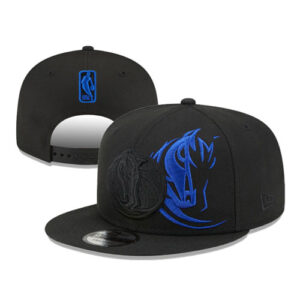 Dallas Mavericks Black Snapback Hat